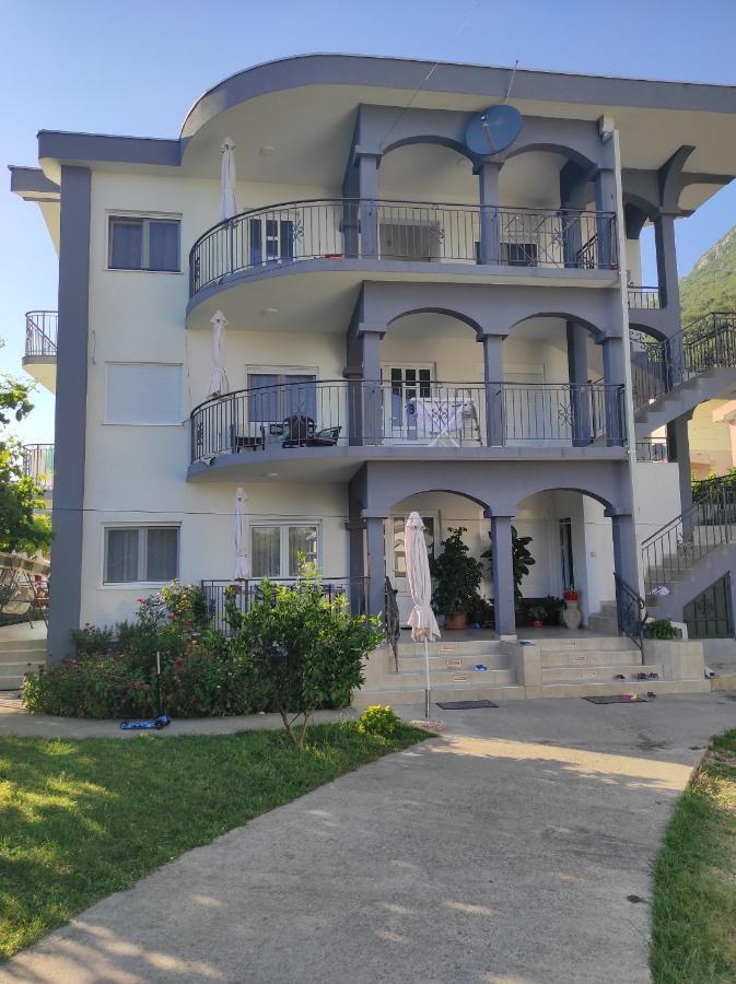 Apartments Sofia Sutomore Ngoại thất bức ảnh