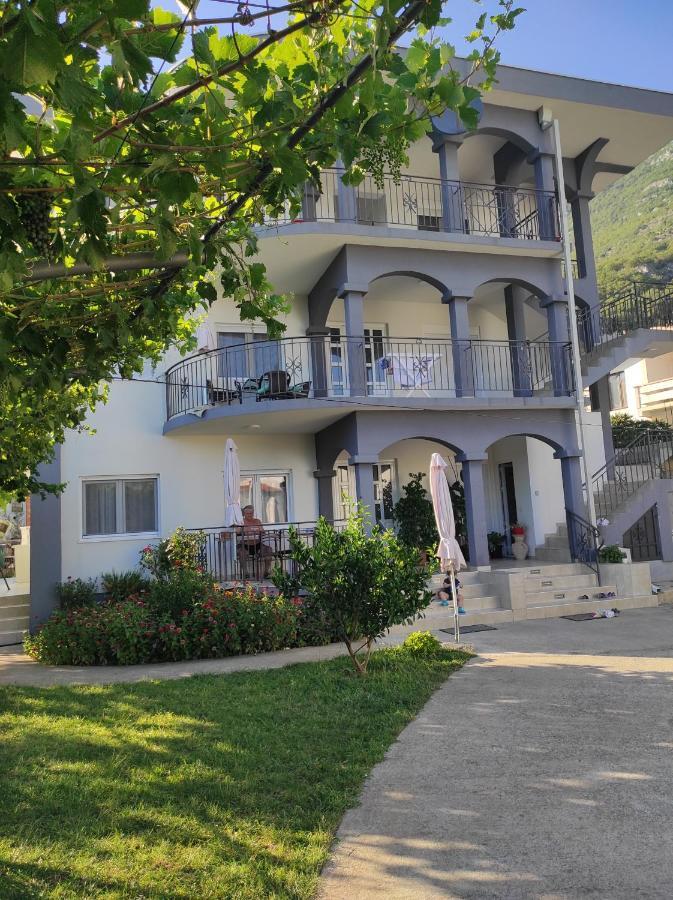 Apartments Sofia Sutomore Ngoại thất bức ảnh