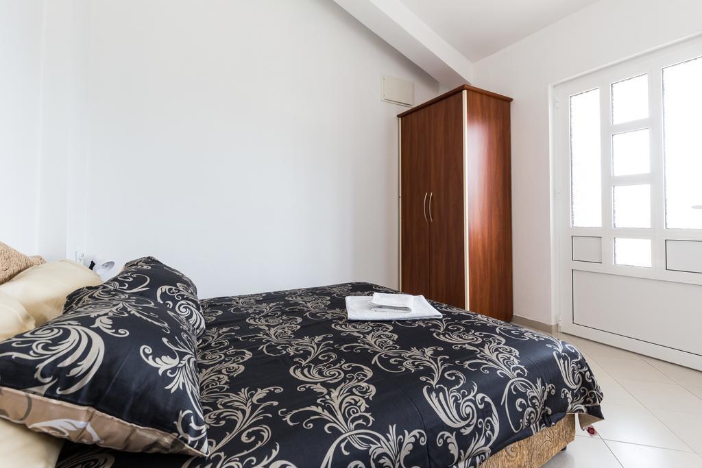 Apartments Sofia Sutomore Ngoại thất bức ảnh